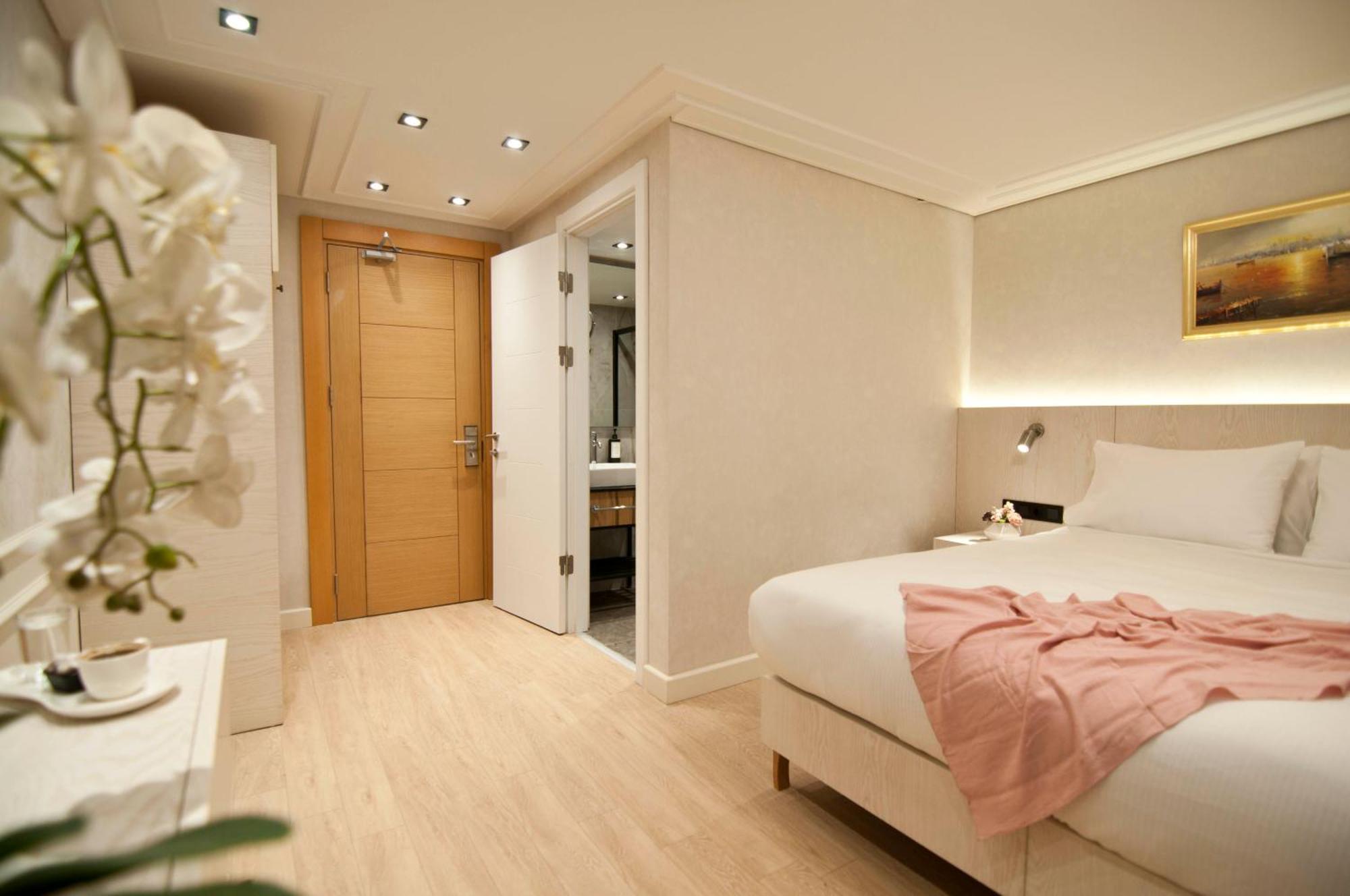 Xloft Hotel Istanbul Exterior photo