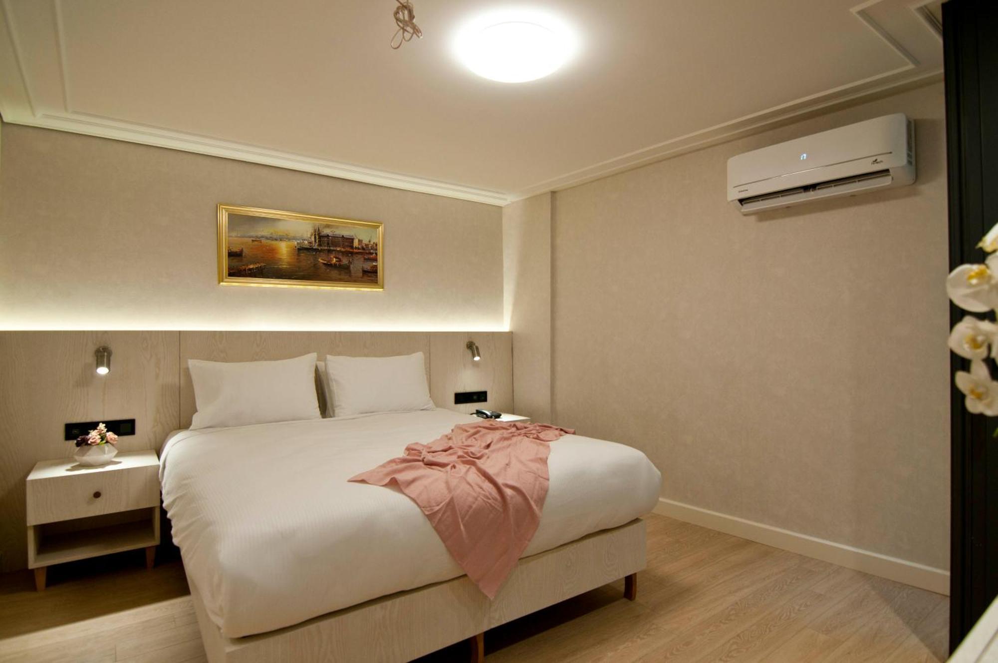 Xloft Hotel Istanbul Exterior photo