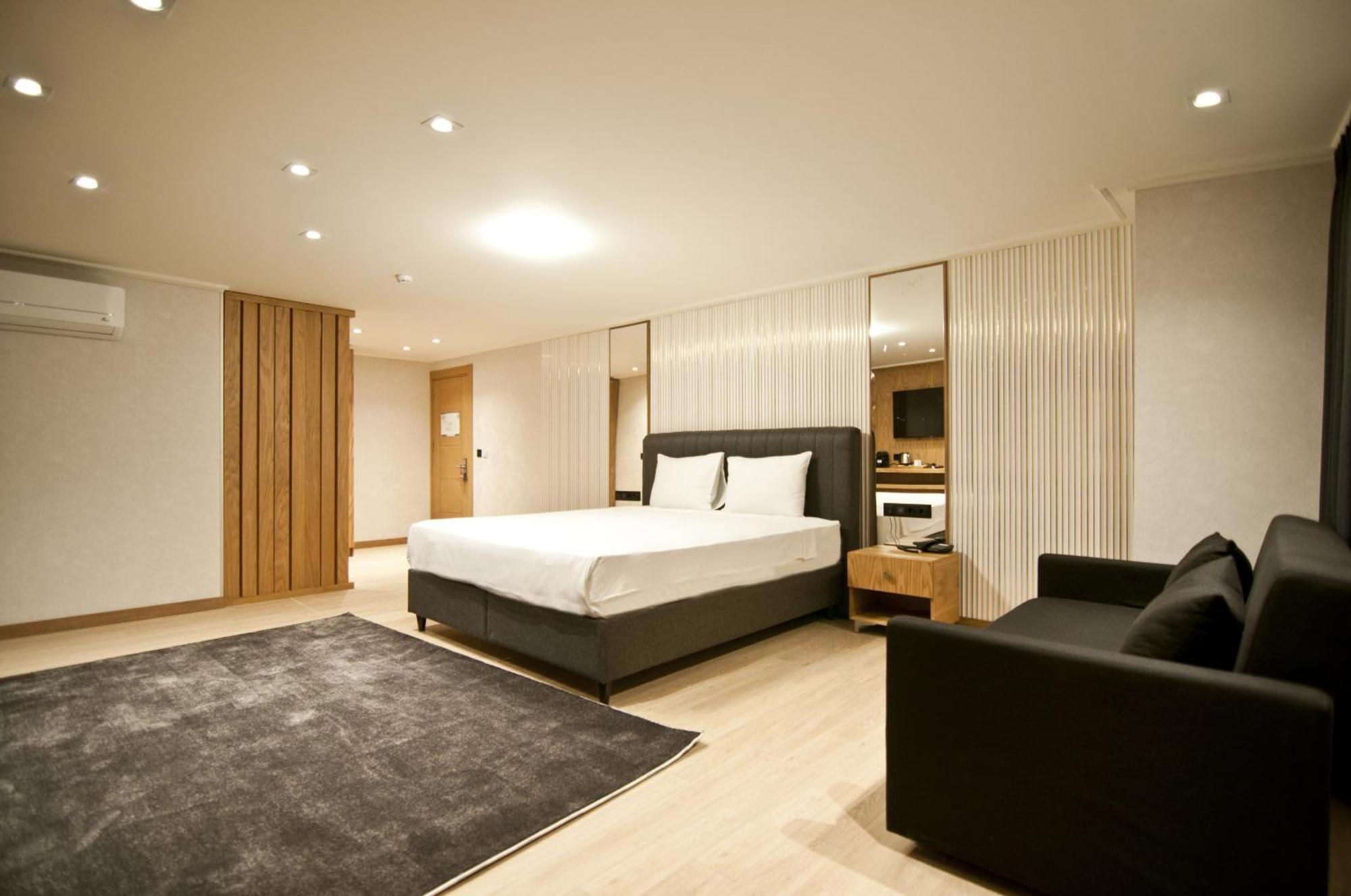 Xloft Hotel Istanbul Exterior photo